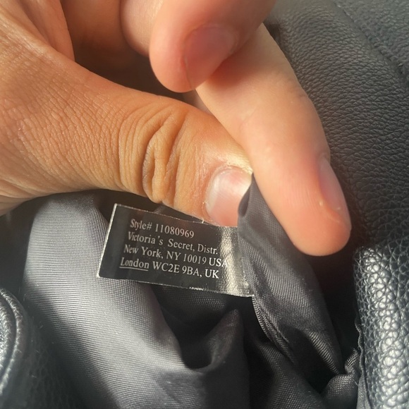 Black backpack drawstring backpack travel bag gym bag Victoria’s Secret bag - Picture 11 of 16